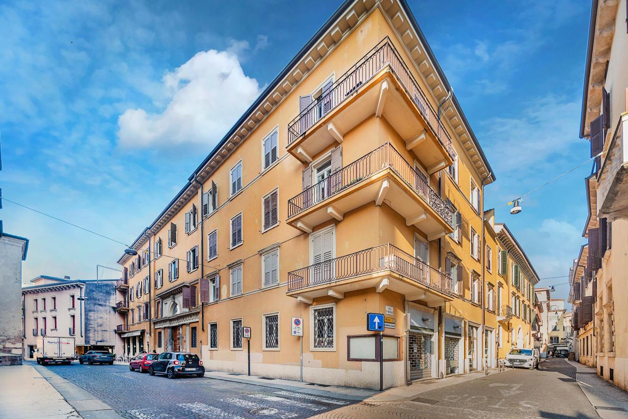 Апартаменты Italianflat - Arena By Side, Old Town Верона Экстерьер фото