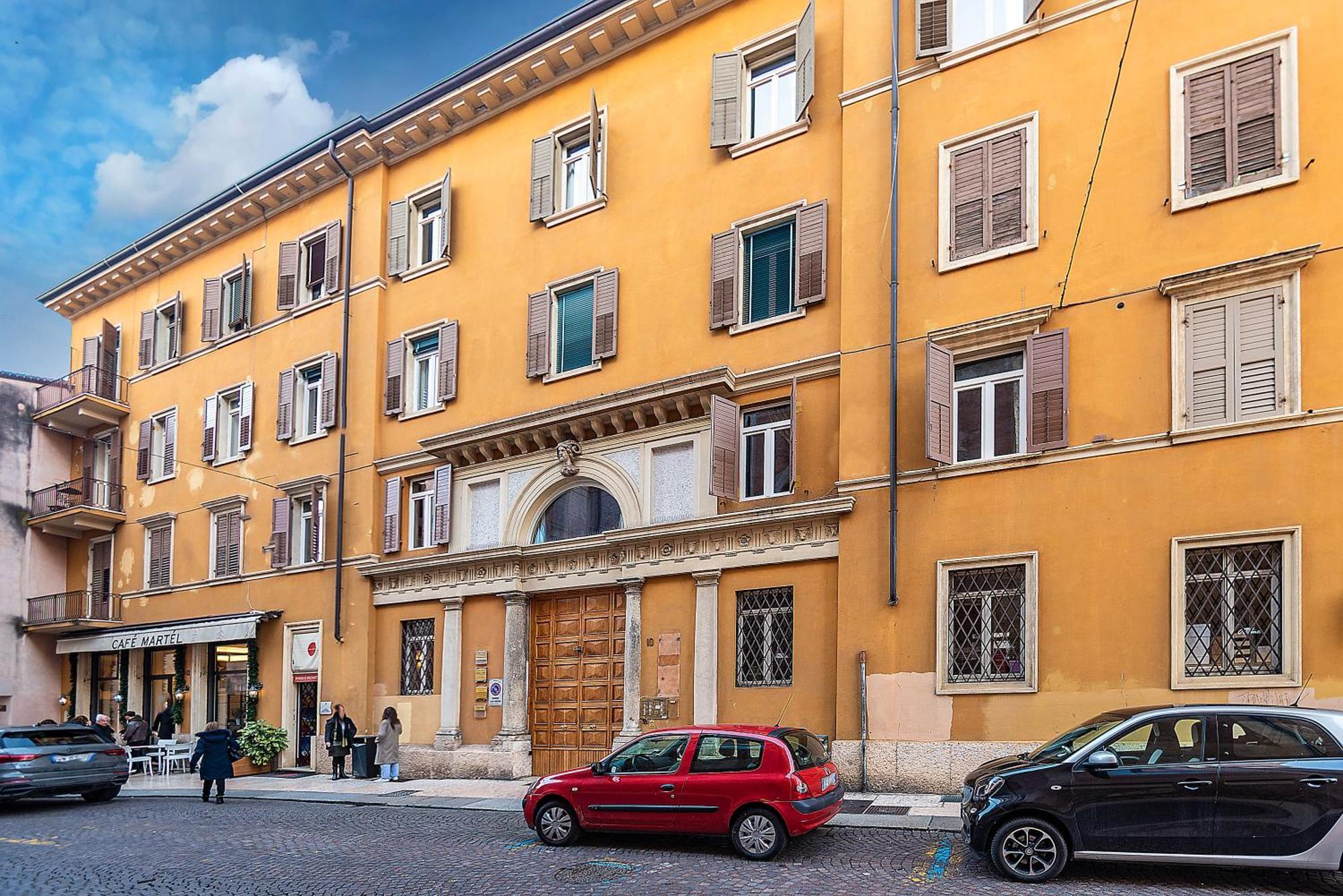 Апартаменты Italianflat - Arena By Side, Old Town Верона Экстерьер фото